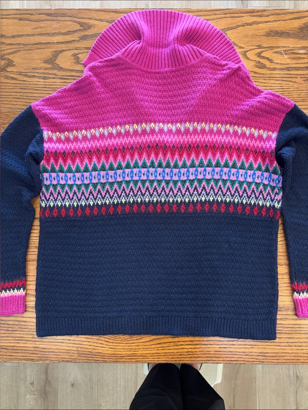 Women’s Talbots Large Chevron Fair Isle V‑Neck Sweater in Hot Pink and Navy - Picture 5 of 5